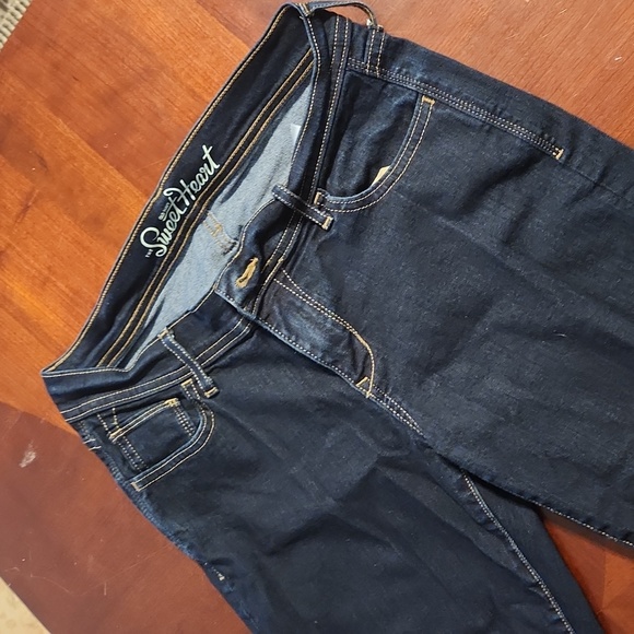 Old Navy Sweetheart Capris - Picture 3 of 4